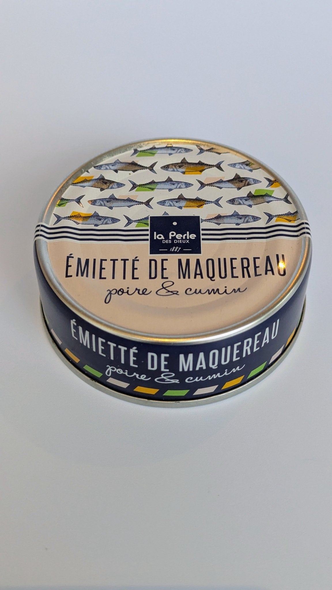 La Perle des Dieux emiette van makreel, peer en komijn - VIZmarkt