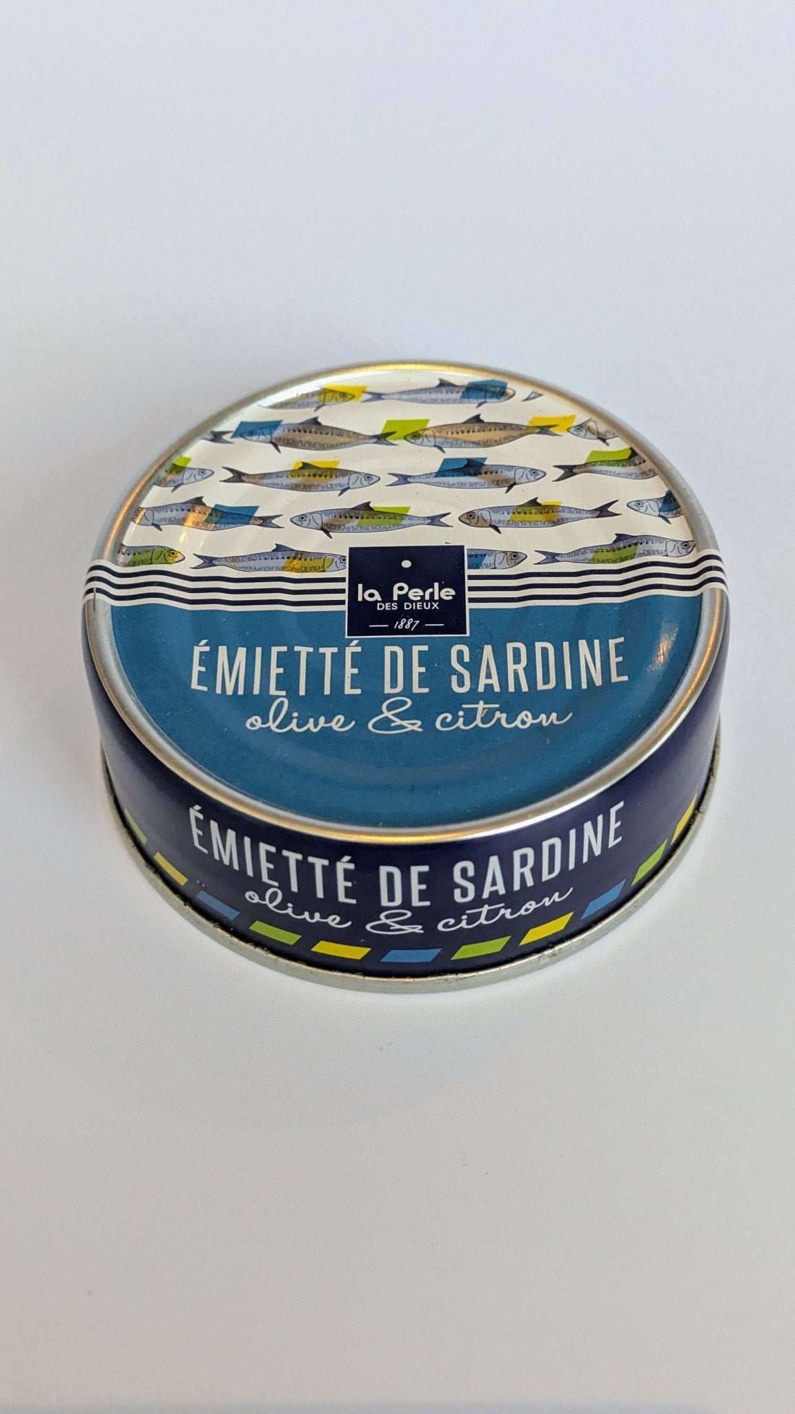 La Perle des Dieux emiette van sardines,olijven en citroen - VIZmarkt